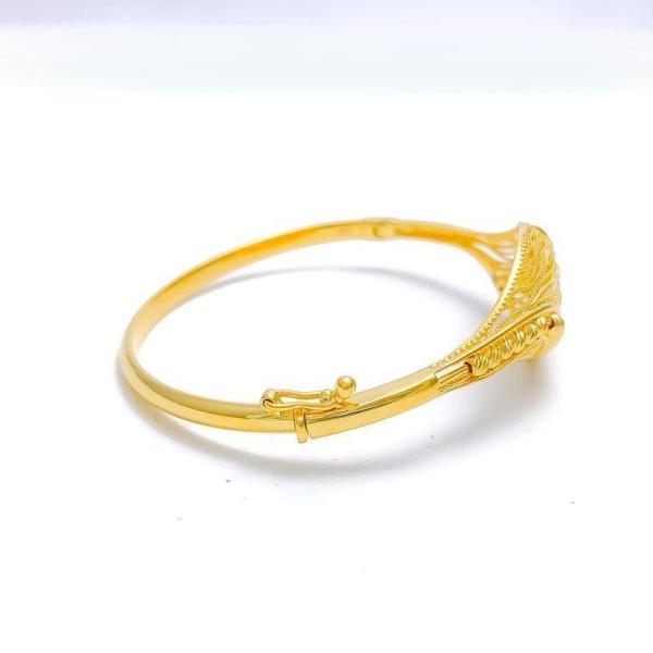 Chic Flowing Leaf Bangle Bracelet