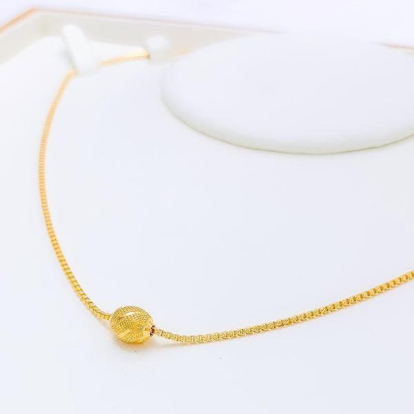 Modest Posh Orb Chain 17"