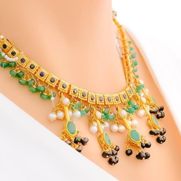 Extravagant Hanging Emerald Necklace Set