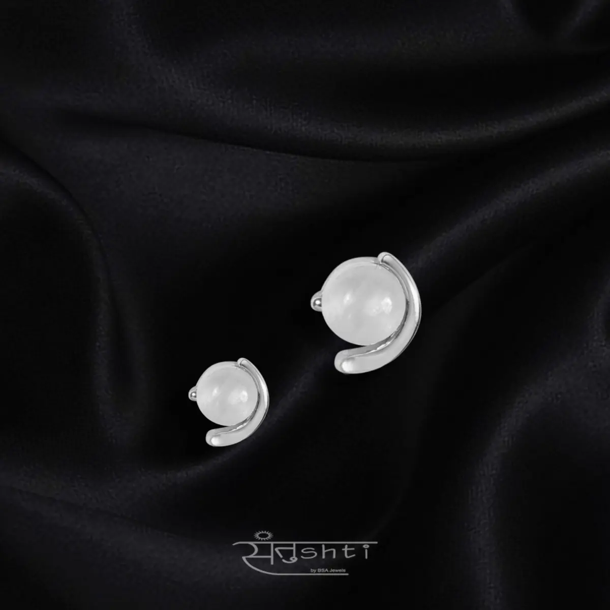 PEARL SILVER MINI STUDS