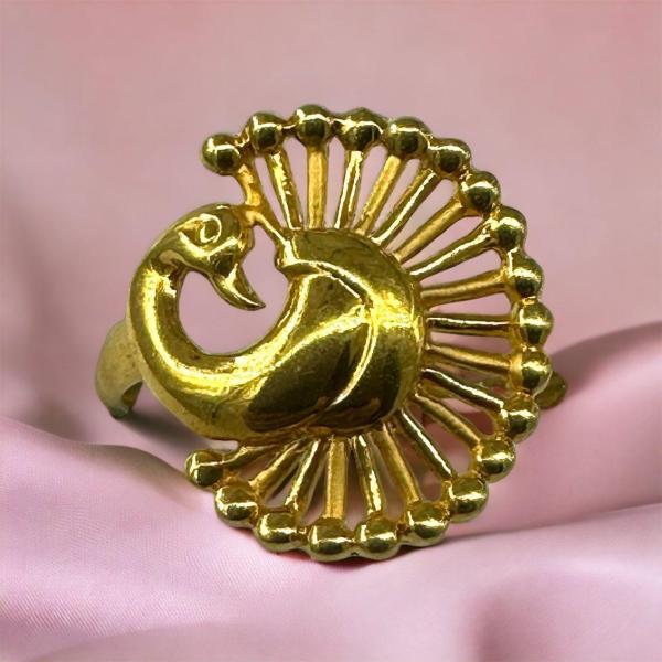 LADY PEACOCK RING