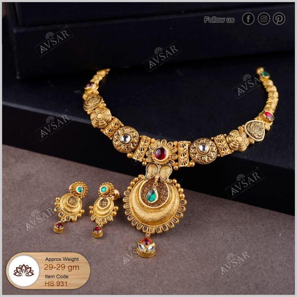 Adoreable Gold Antique Necklace Set with Amazing Design 