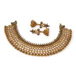 Amazing Gold Necklace with Beautiful Design 