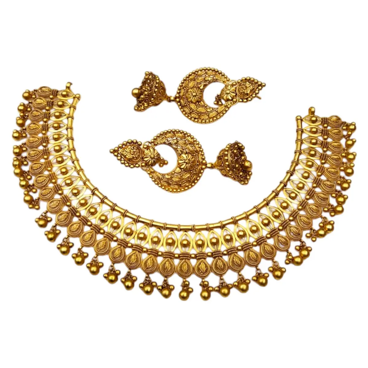 Amazing Traditional & Classy Gold necklace Set with Beautiful Long Earrings in Antique Design 