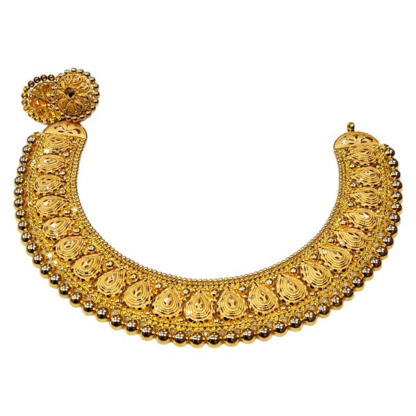 Fabulous Gold Necklace Set with Drop Shape Design 