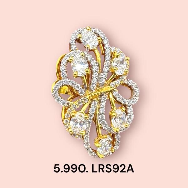 ELEGENT LADY RING STONE