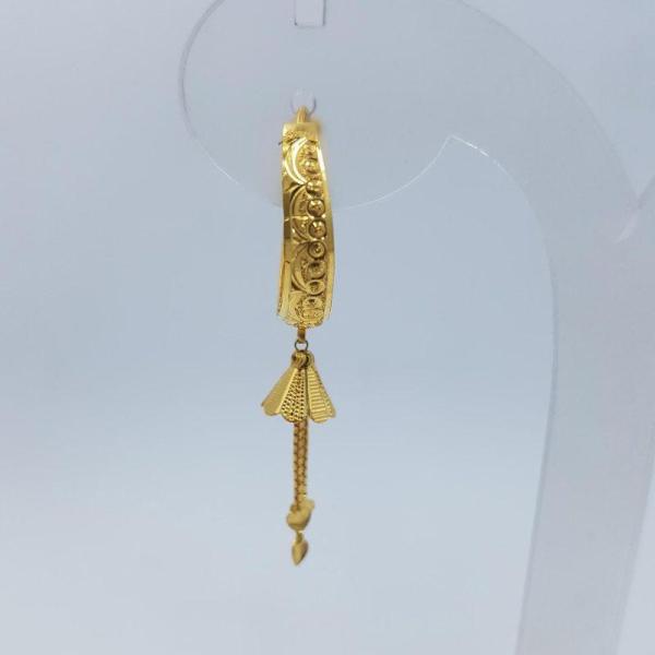 Beautiful Gold Hanging Bali Pair in Elegnat Design