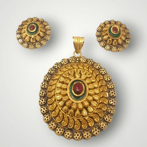 Adorable Gold Pendent Set for Ladies 