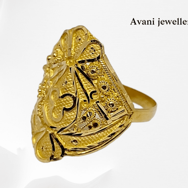 Ladies Ring