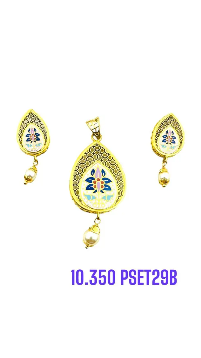 BEAUTIFULL PENDANT SET