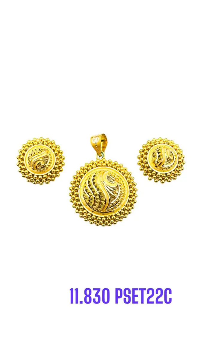 GIRLISH PENDANT SET