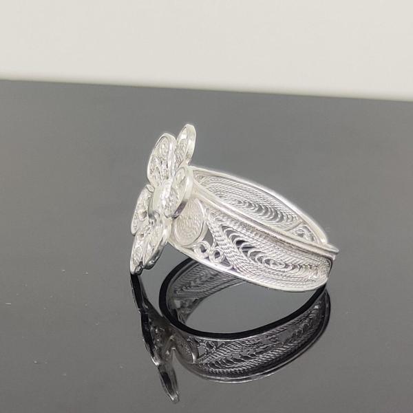 Meadow Bloom Filigree Silver Ring